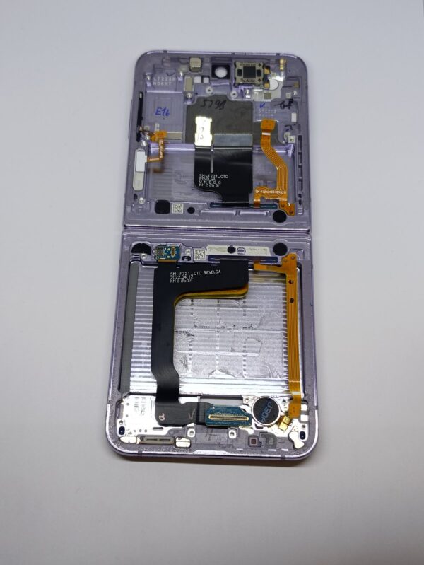 Рамка за дисплея за Samsung Galaxy Z Flip 4 5G F721 purple употребявана